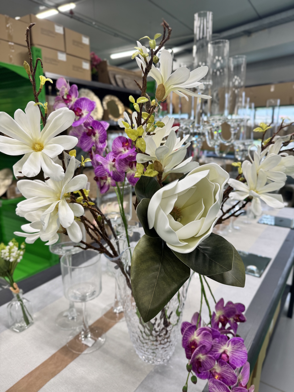 Luglio in fiore: le forniture e gli accessori indispensabili per fioristi e wedding planner