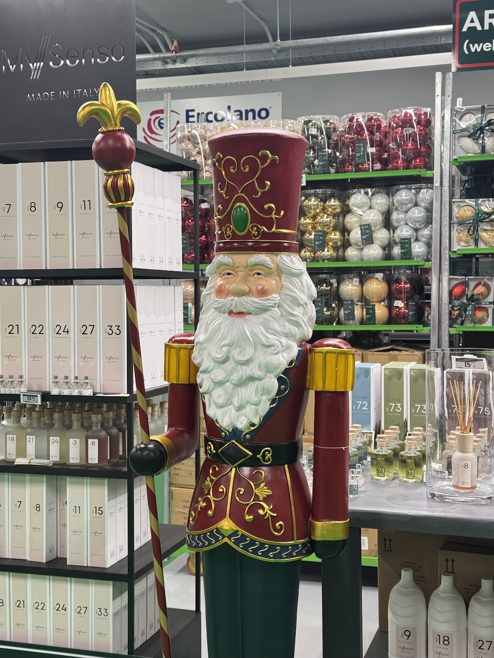 Natale con ErcolanoFlora: fiori, articoli e decorazioni per fioristi e wedding planner